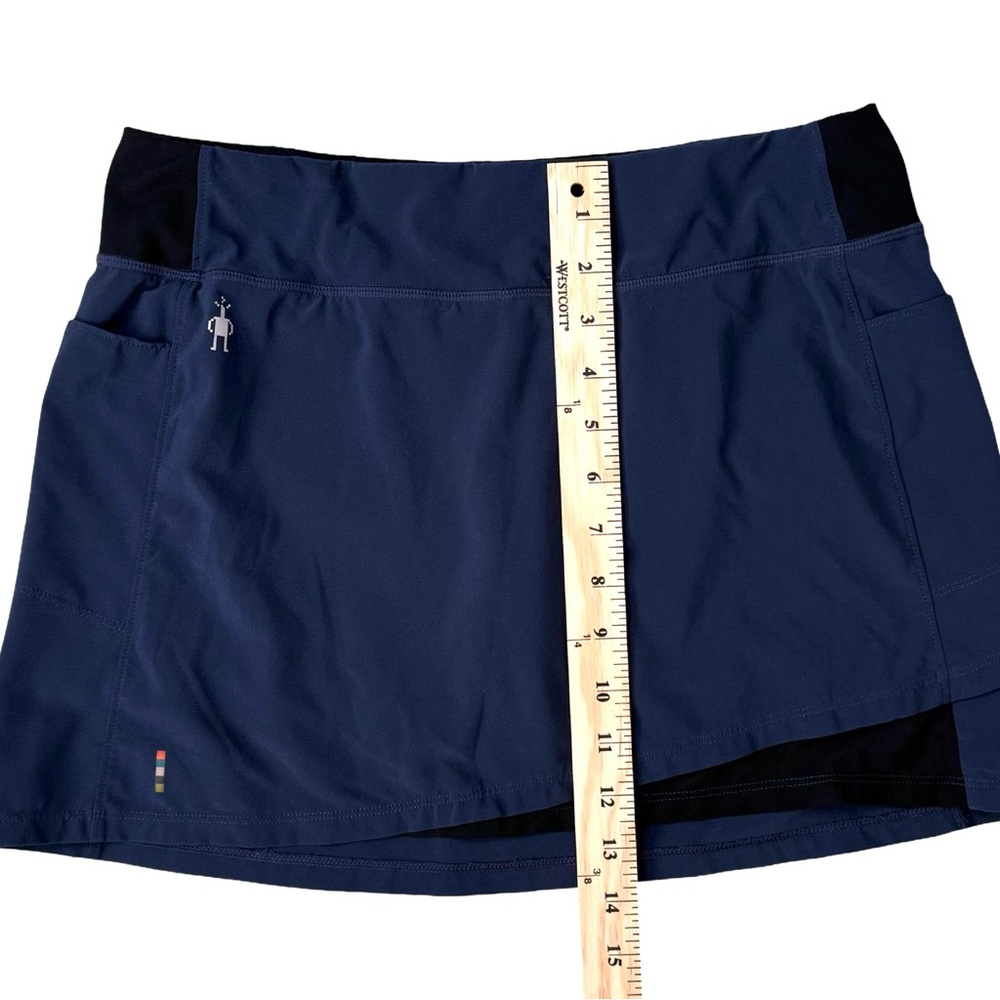 Smartwool Merino Sport Skort Skirt 
Built In Shorts Navy Black Athleisure Small - Picture 5 of 8